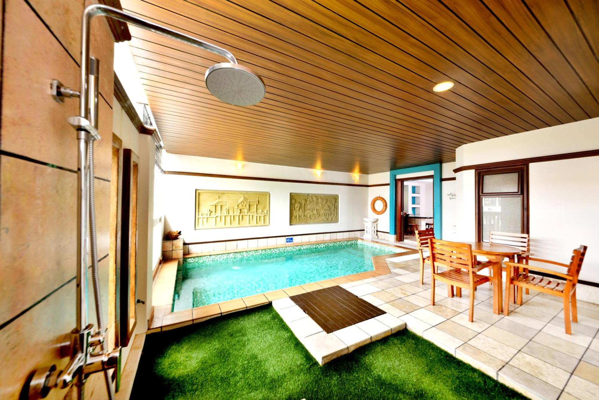 Grand Pool Villa ​Lower